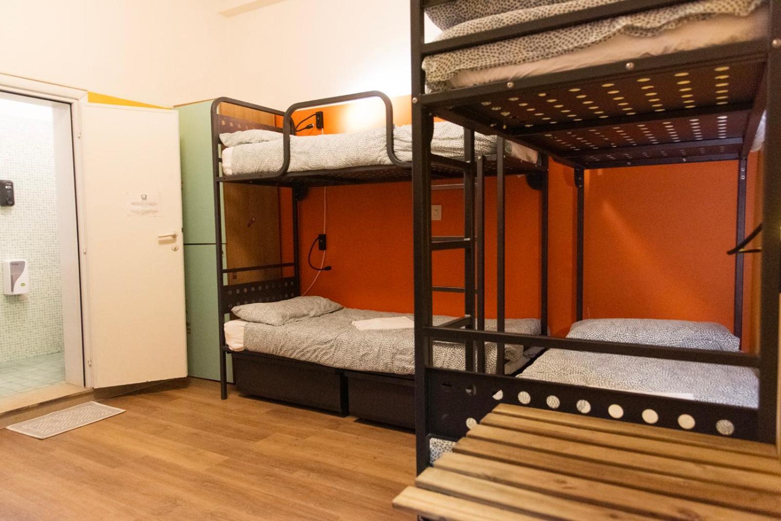 רימיני Sunflower Beach Backpacker Hostel & Bar מראה חיצוני תמונה